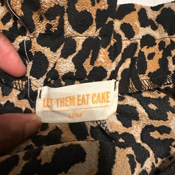 Let Them Eat Cake Leopard Print Top Sz L - Picture 2 of 2